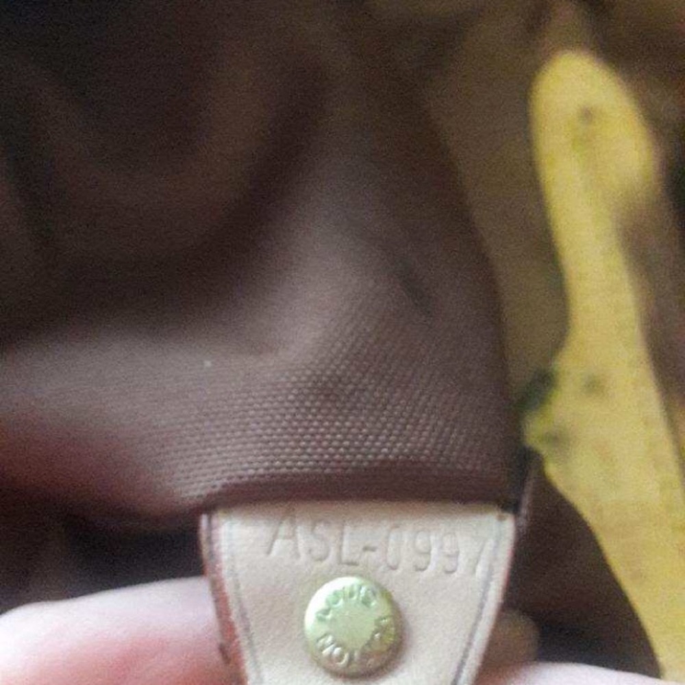 Backpack - Picture 7 of 7